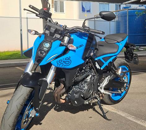 SUZUKI GSX-8S SUZUKI GSX-8S